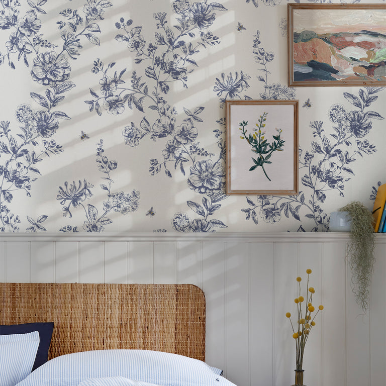 Joules Honey Floral Wallpaper Cream - Modern Wall Covering for Home