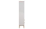 Versatile bookshelf with storage