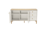 Flexible storage with adjustable internal shelves