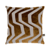 Luxurious scatterbox cushion Kirby 43x43cm gold with soft velvet texture.