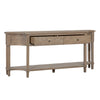 Chic table to complement rustic décor.